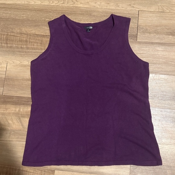 East 5th Woman’s Sleeveless Sweater Vest Purple Size 1X - Picture 1 of 5